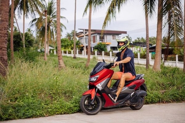 Comment faire pour louer un scooter Aprilia ?